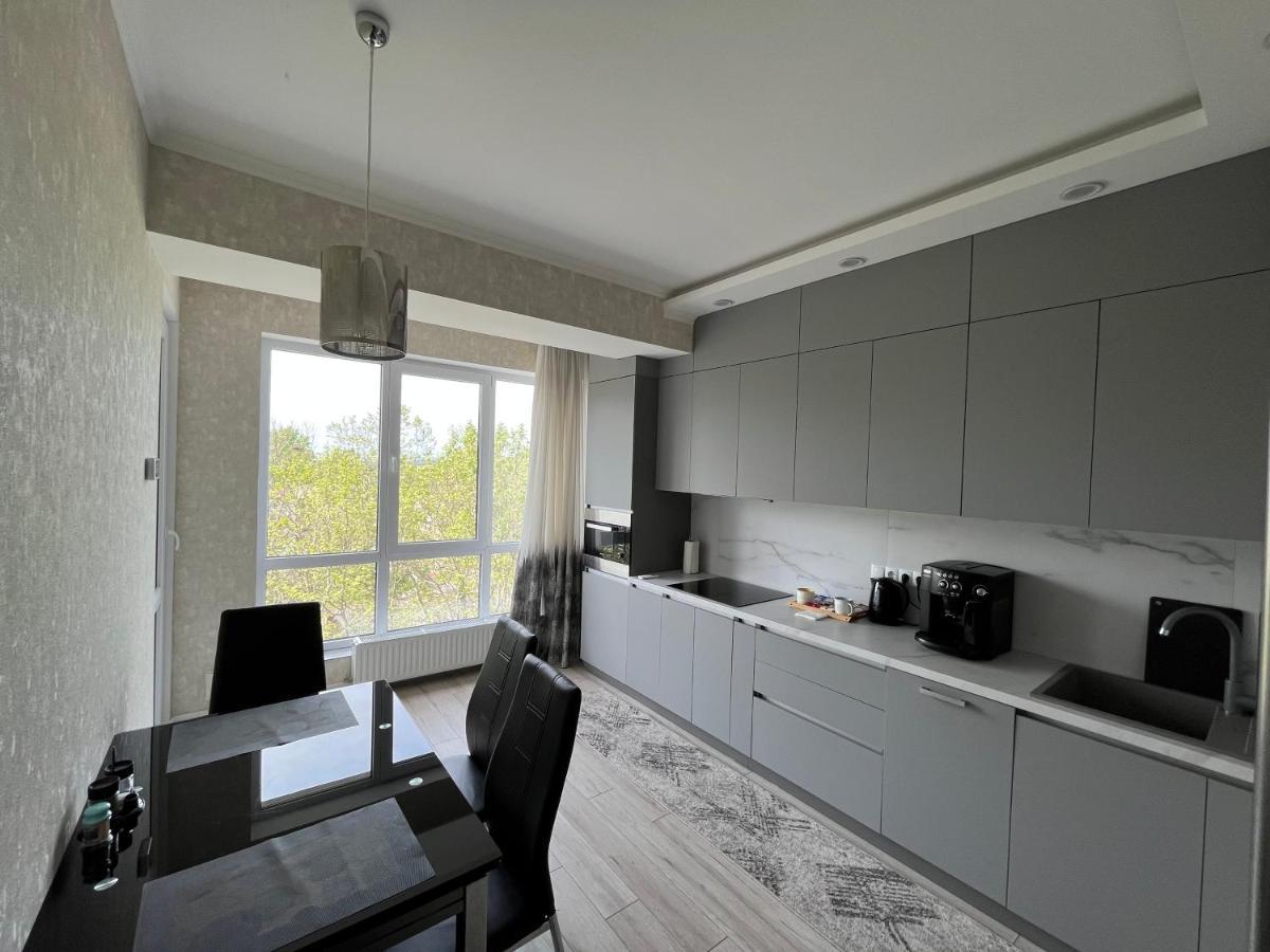 Dendrarium Park Apartment Kisinyov Kültér fotó